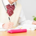 英語に苦手意識を持つ中学生が多い理由と克服する方法を解説